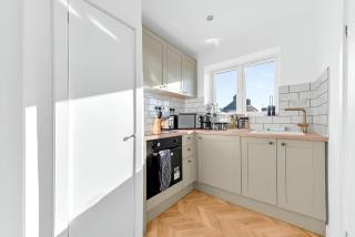Timeless Comfort 1 Bed Gem with Deluxe Kitchen - Rye - 8