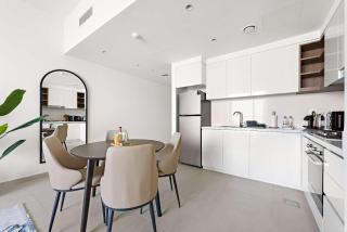 Silkhaus chic 1BDR in the heart of Downtown in new tower - Dubai - 4