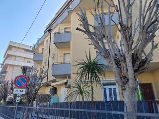 E01 - Appartamento 5 posti letto ARIA CONDIZIONATA - Alba Adriatica - 0