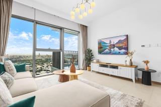 Elegant 1BR in Heart of Dubai, Walk to Top Malls - 8