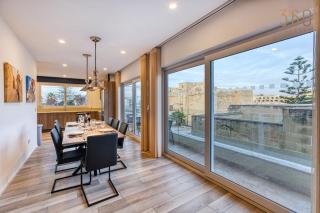 Beautiful 3BR designer home with WIFI, AC and Balcony - 2