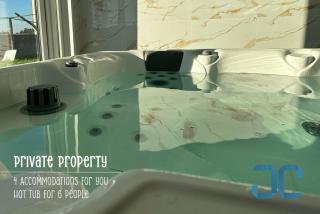 Arada Property - 4 Houses in 1 Private Property, Free Parking and Hot Tub - - 0