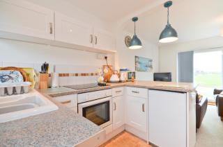 The Hideaway - Seaview - 8