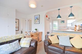 The Hideaway - Seaview - 5