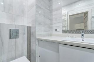 Elegant Apartment Jaglana with Parking in Old Town Gdańsk by Noclegi Renters - 3