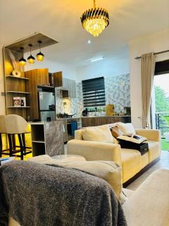 Home2Suite by Veronica Buziga, Munyonyo- Luxury with Netflix, Wi-Fi, & Free Parking - Kampala - 9