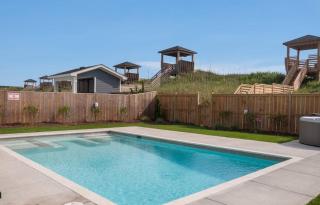 NH140 Sunset Beach House - 8
