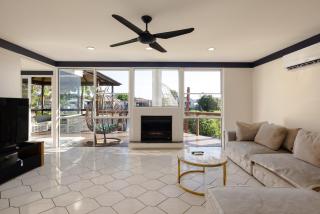 Luxury Waterfront Retreat in Broadbeach Waters - Gold Coast - 9
