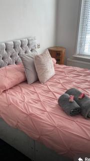 Darlington Delight - Spacious 3 Bedroom House - Darlington - 6