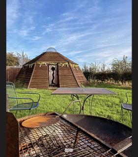 daisy meadow - Upton upon Severn - 9
