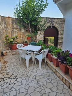 Apartment Branka - Murter - 1