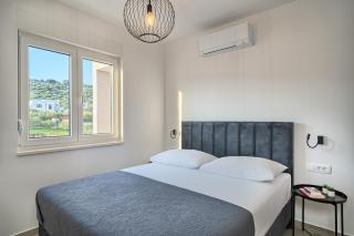 Imola's Place - Sea-View & Pool - 9