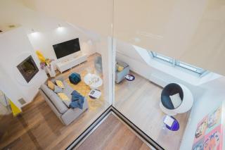 Prague Days - Three-bedroom Loft with Fireplace in Pop-art Style - Prague - 4