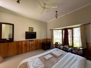 IVY The Boutique Hotel Near Neem Karoli Temple - Nainital - 6