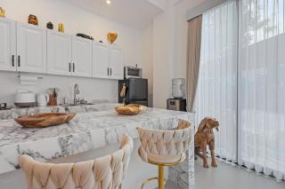 Cozy 2BR Villa with Outdoor Dining & Private Pool - 1