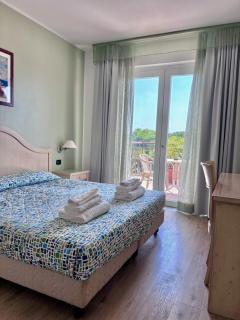 Hotel Bella Italia - Peschiera del Garda - 3
