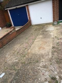 Olives Stay - Romford - 2