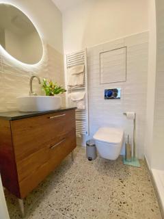 Quiet and chic Studio with AC - 10 min to the centre - Prague - 7