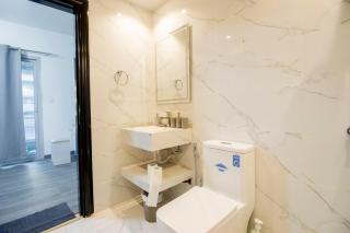 Marina Diamond 2 - Very Close to Metro - Cozy - 4