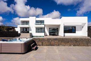 Exclusive 6 bedrooms Villa in Lanzarote - Ocean & Volcano Views, Private Pool, Jacuzzi & Gym - Mácher - 9