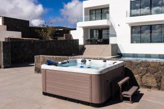 Exclusive 6 bedrooms Villa in Lanzarote - Ocean & Volcano Views, Private Pool, Jacuzzi & Gym - Mácher - 4