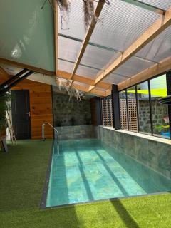 Maison Blanche du Volcan - Avec piscine intérieure chauffée - Le Tampon - 9