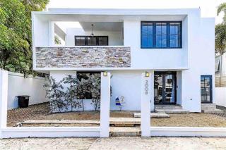 Casa Blanca Luxury Home by the Beach - 0