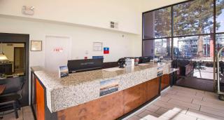 SureStay Plus Hotel by Best Western Sacramento North - Sacramento - 9