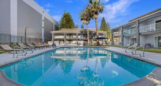 SureStay Plus Hotel by Best Western Sacramento North - Sacramento - 2