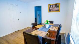 Bright and Cozy Home- Downtown Indianapolis - 1