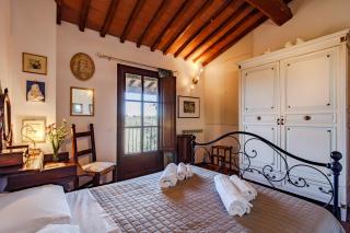 GuestHost - Top of hill with Siena & Chianti view - 8