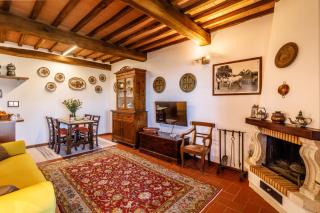 Top of hill, with view on Siena, Chianti and Crete - Montaperti - 2