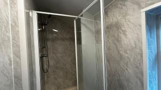 King Bed - Fast WiFi - Free Parking - 1 Bedroom in 4 Bedroom House PS1 - Grimsby - 4