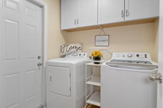 Minutes to boat ramps and beach and private pool! - 5