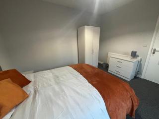4bed Modern House - Perfect for Contractors - Scartho - 5