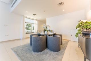 Overlooking Pool & Sea Views Villa with BBQ Facility, Sharm - Al Dana Villa, Al Dana Island by Deluxe Holiday Homes - Fujaira - 4