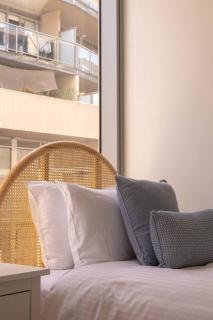 Beautiful 2-Bedroom Apartment in Port Melbourne - Melbourne - 3