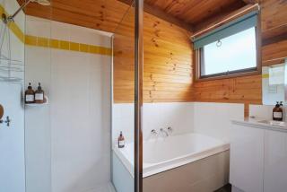Seaside Retreat in Rye, Cozy 3-BR Home - Rye - 2