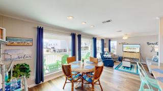 Beach Home with Private Pool & Beach Access- Sleeps 6 - Gulf Shores - 5