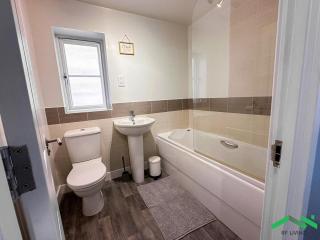 Double Bed - Fast WiFi - Free Parking - 1 Bedroom in 2 Bedroom House SD1 - Stallingborough - 4
