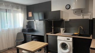 Appartement T1 proche de VULCANIA - Pontaumur - 8