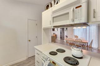 Panama City Beach Home Walk to Emerald Beach! - Panama City Beach - 2