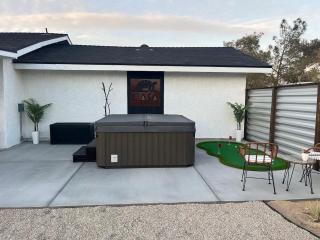 Joshua Tree Poolside Escape! - Twentynine Palms - 8