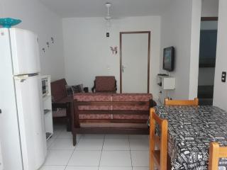 Apto Ubatuba com Piscina e Churrasqueira - 3