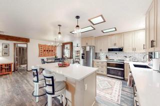 Tranquil Trails -Quiet Area - Pet Friendly - By I-40 - Albuquerque - 2