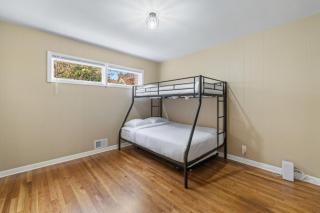 Perfect Group Stay 7 Beds Sleeps 15 Massage Chair 20 Min NYC - Bayonne - 2