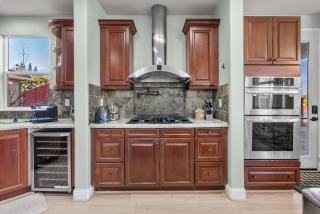 Game Lovers Retreat, spacious 4000 sqft Getaway - El Dorado Hills - 1