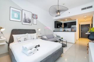 SUNRISE HOMES - A Modern Studio near JBR Beach - 0