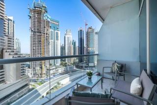 SUNRISE HOMES - A Modern Studio near JBR Beach - 9