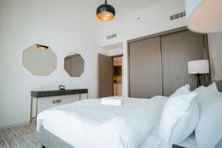 Grand Bleu Tower with Palm View & Private Beach - 9